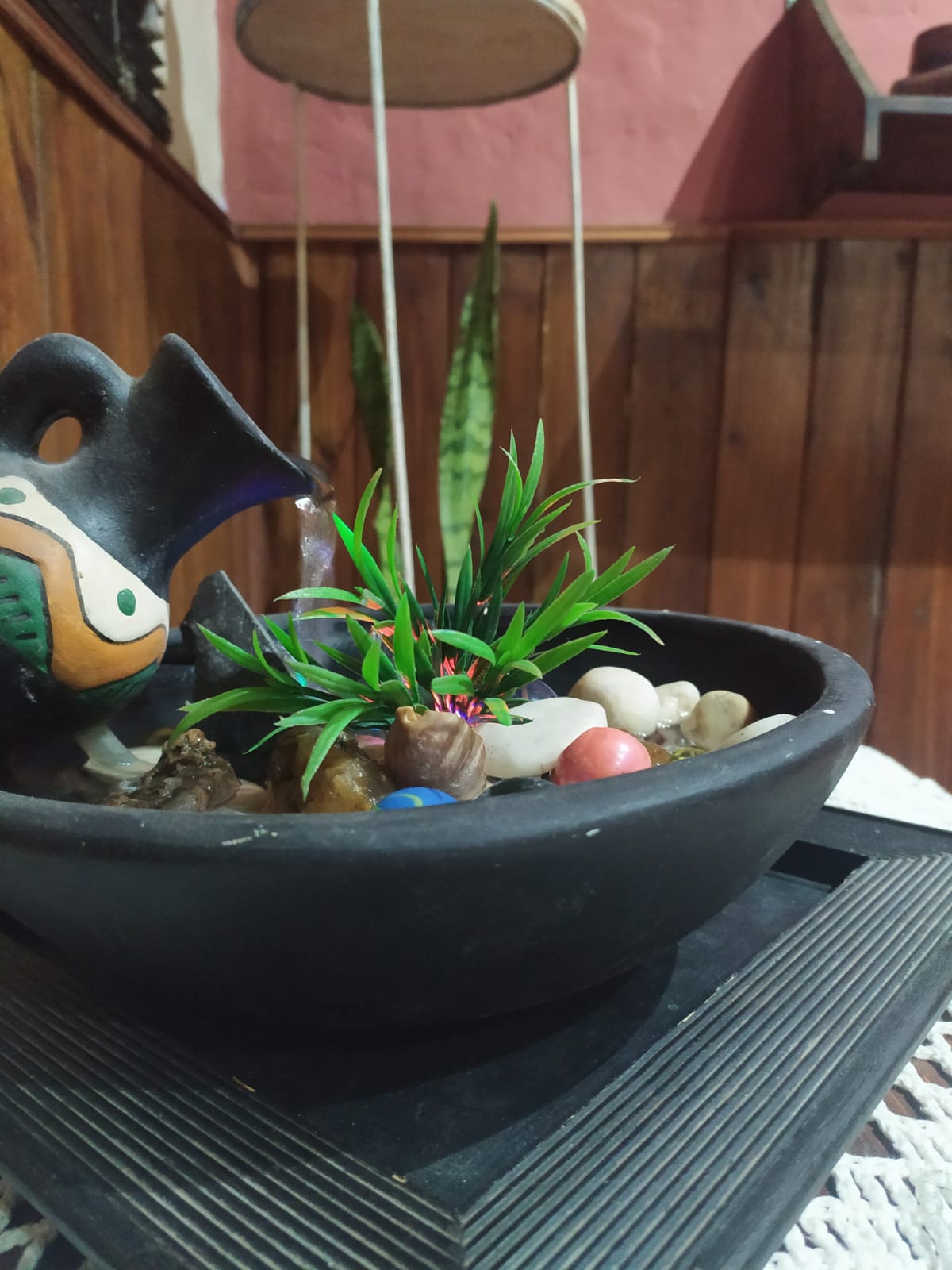 Piedras calientes volcánicas y aceites aromáticos orgánicos